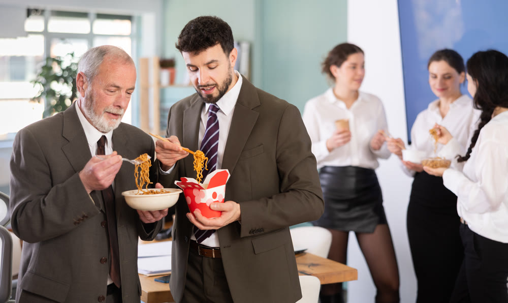 People eat Chinese noodles for lunch