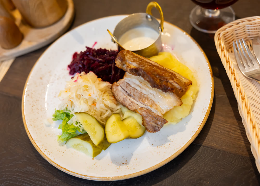 Baked pork breast with horseradish according to a Lithuanian recipe